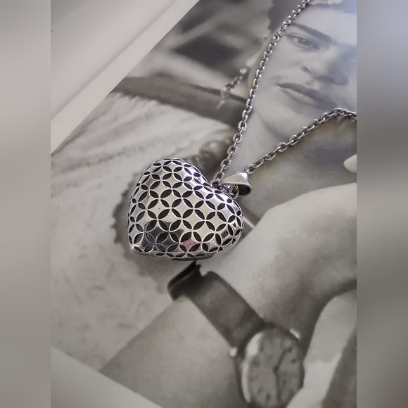 Sterling Silver Marcasite Heart Pendant - Picture 3 of 8